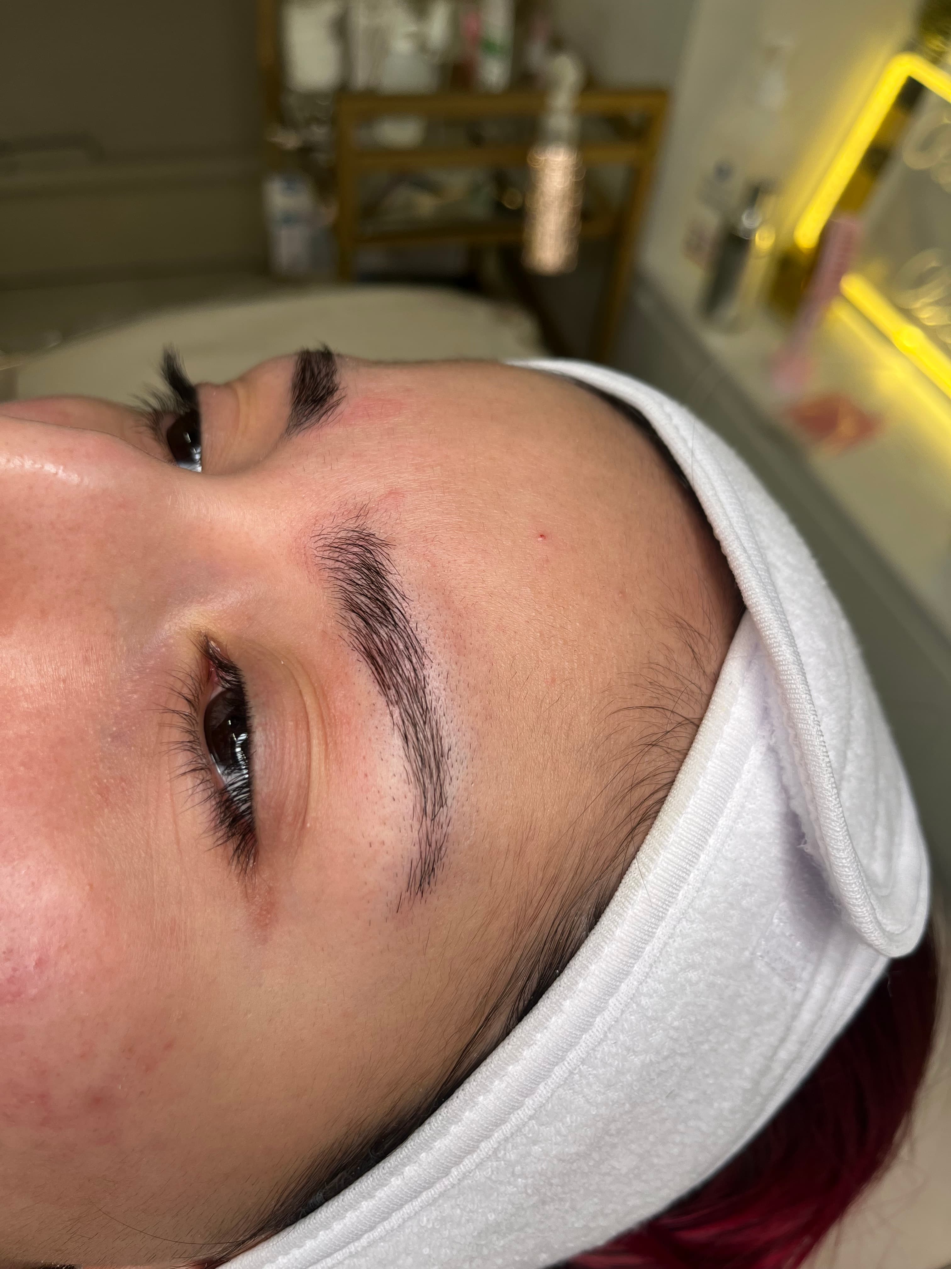 Före lashlift — naturliga, raka fransar
